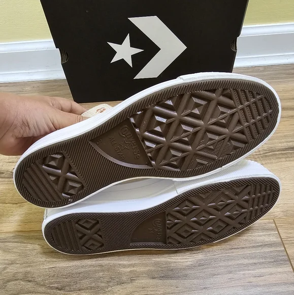 New Chuck Taylor All Star Lift Platform Petite Petals - Picture 8 of 11